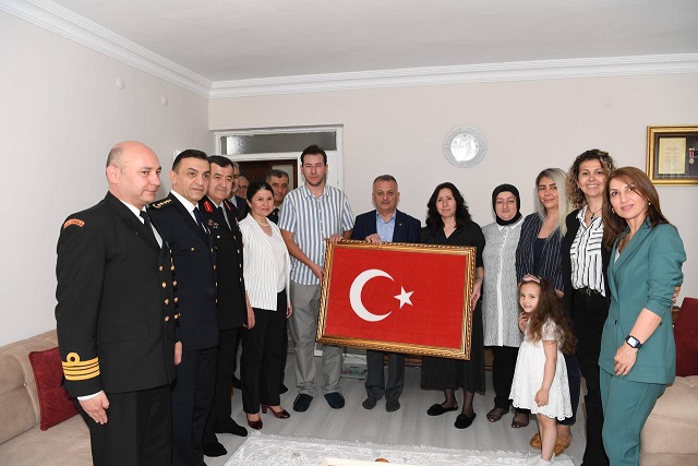 Vali Ersin yazıcı; şehit ailelerini ziyaret etti