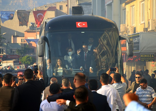 İYİ Parti Genel Başkanı Akşener, Mersin’de