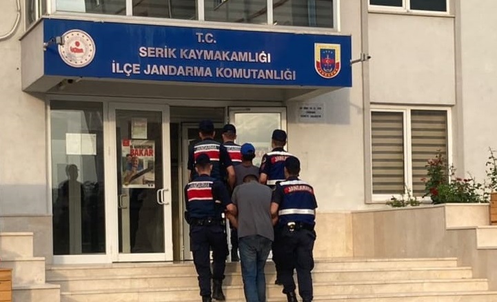 Serik’te 2 hırsızlık şüphelisi yakalandı