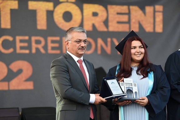 “Yaşamınız Boyunca İnsanı Kurallardan Ayrılmayın”