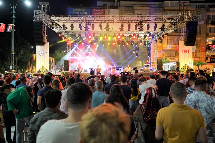 TRT Antalya Radyosu’ndan 60. Yıl Konseri