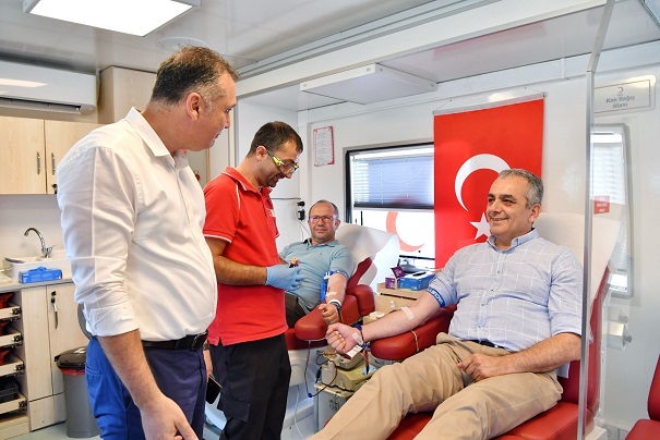 Esen’den kan bağışına destek