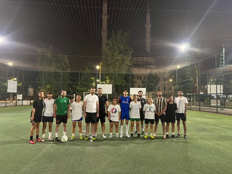 Antalya Genç Deva kadın futbolculara destek için sahada