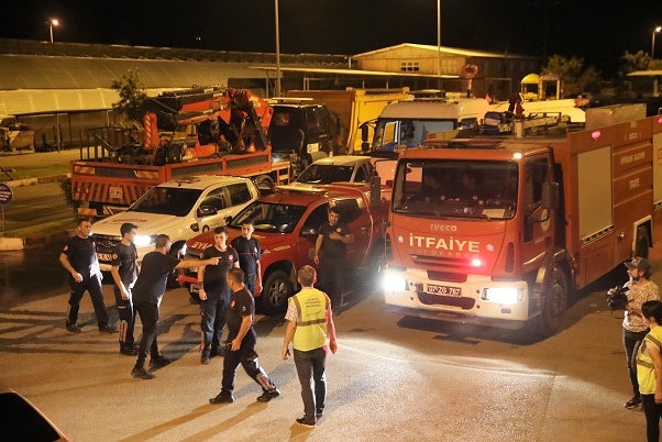 Antalya Büyükşehir Belediyesi Marmaris’in yardımına koştu