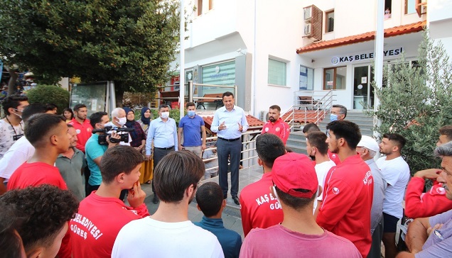 Kaş Belediye Spor Güreş Takımı Kırkpınar’a uğurlandı