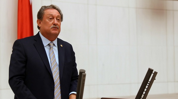 CHP’li Özer: Sarıkavak deresinde görülen kirliliği meclis gündemine taşıdı