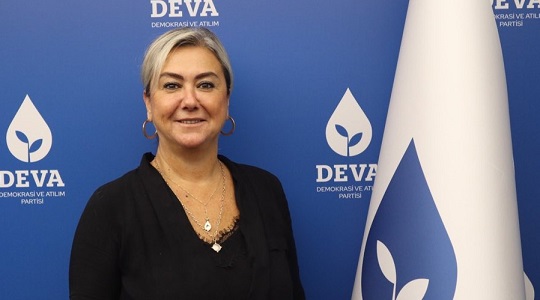 Antalya İl Başkanı Sn. Selda Öner Darbelere Karşı Halkın Direnişini Kutladı