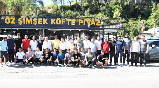 Aksu Protokolü Güreşçilerle Buluştu