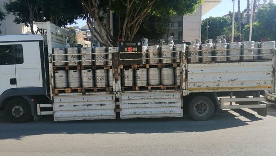 Antalya’da 10 bin litre sahte içki ele geçirildi
