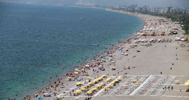 Antalya’da turist sayısı bir önceki yılın aynı dönemine göre yüzde 176 arttı