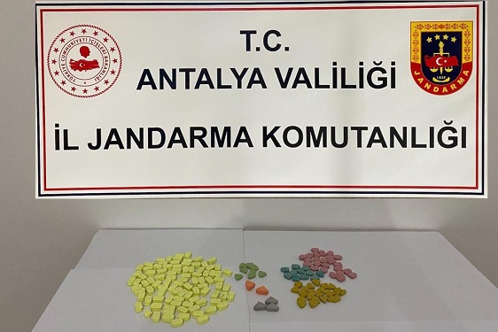 Alanya’da uyuşturucu operasyonunda 2 kişi yakalandı