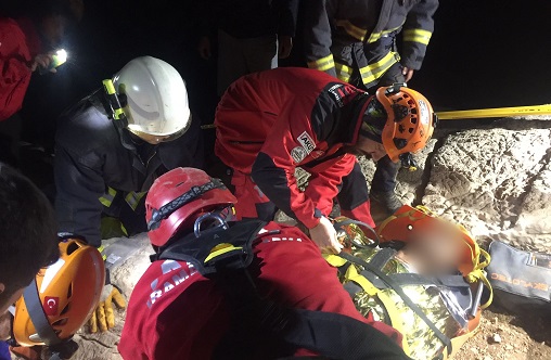 Antalya’da yayladaki kuyuya düşen kişi kurtarıldı