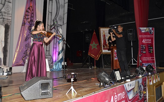 Keman yıldızı Elif Eroğlu Fas’ta büyüledi