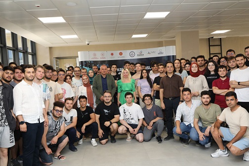 Rektör Özkan Siber Vatan öğrencileriyle bir araya geldi