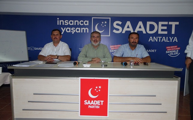 Manavoğlu: “Hiçbir zaman çiğ yemedik, karnımız ağrımıyor”