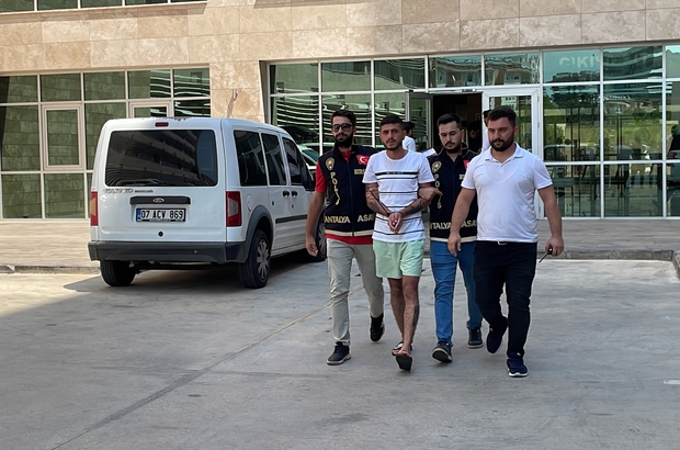 Antalya’da evdeki kasadan para ve ziynet eşyası çalan 5 zanlı tutuklandı