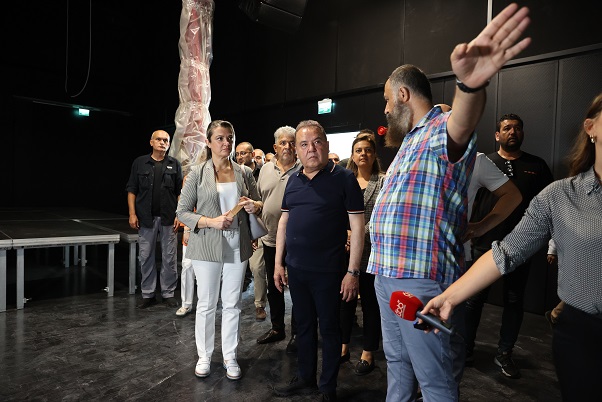 Doğu Garajı Kültür ve Ticaret Merkezi açılış için gün sayıyor
