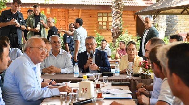 Vali Yazıcı Beşkonak Muhtarlarıyla Buluştu