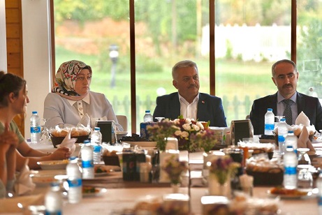 Vali Yazıcı SMA Hastası Çocukların Aileleri İle Bir Araya Geldi