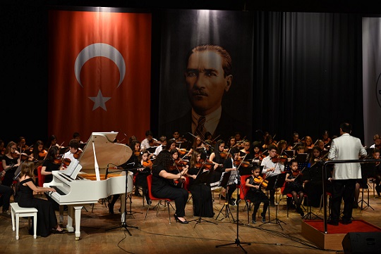 Kepez’in senfoni orkestrası genç yetenekleri bekliyor