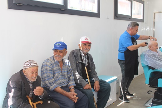 Büyükşehir Mobil Kuaför Tırı yaylalarda