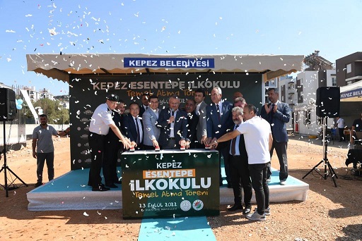 Vali Yazıcı: Dünyayı değiştirmek için kullanabileceğimiz en önemli güç eğitimdir
