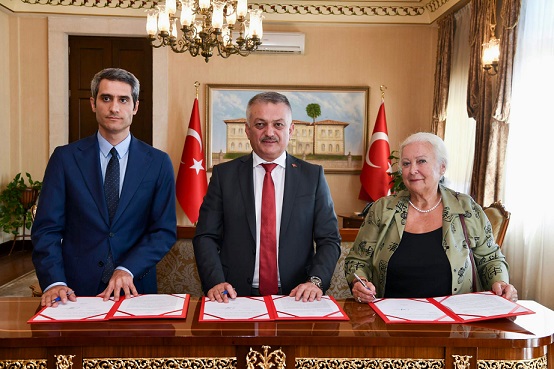 Antalya’da Sağlığa Hayırsever Desteği