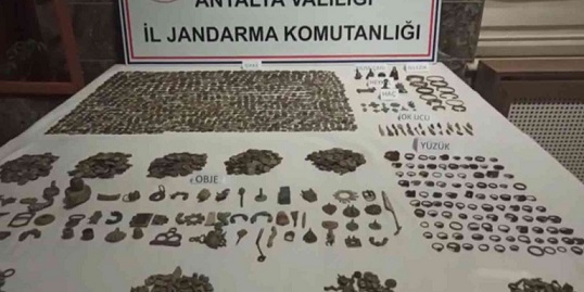 Antalya’da 3 bin 331 parça tarihi eser ele geçirildi