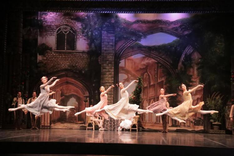 Antalya Devlet Opera ve Balesi, ekim ayında perdelerini açıyor