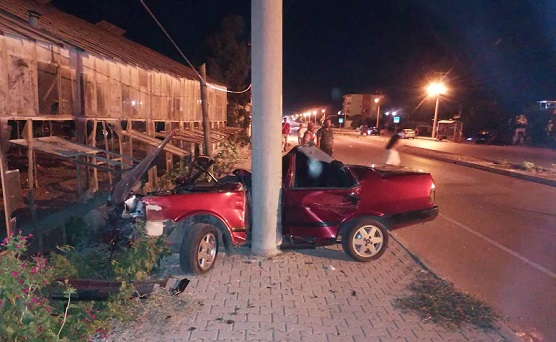 Antalya’da ciple otomobilin çarpıştığı kazada bir kişi öldü, 6 kişi yaralandı