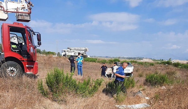 Serik’te takla atan otomobilin sürücüsü yaralandı