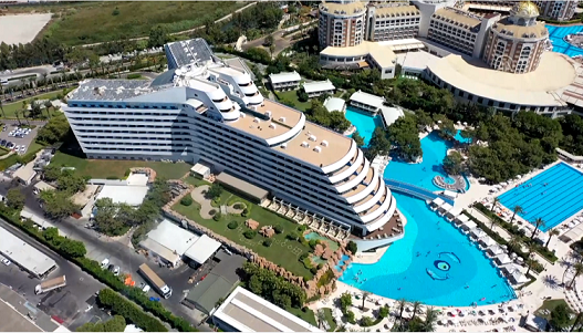 Antalya farklı mimarideki otelleriyle de turist çekiyor