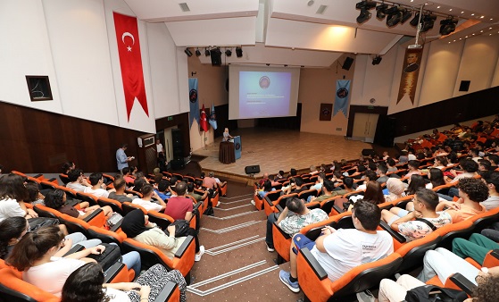 Akdeniz Üniversitesi Tıp Fakültesi’nde ilk ders