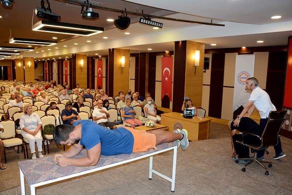 Emekliler Meclisi’nden ‘Yaşlılıkta nefes teknikleri’ semineri