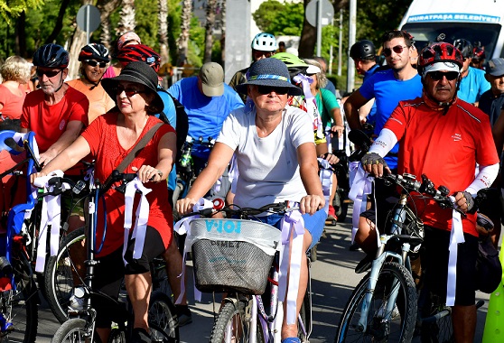 Yaşlılar Günü’nde pedala bastılar