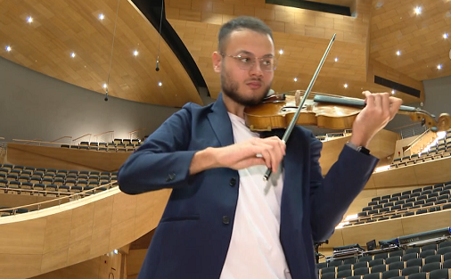 Genç keman sanatçısı uluslararası yarışmada Grand Prix’e layık görüldü