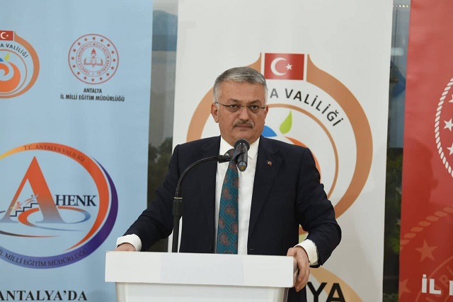 Akdeniz ikliminin güzelliği insanının ruhuna da yansımış