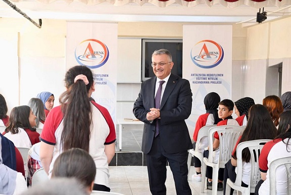 Vali Yazıcı: Her İnsan Saygıyı Hakeder