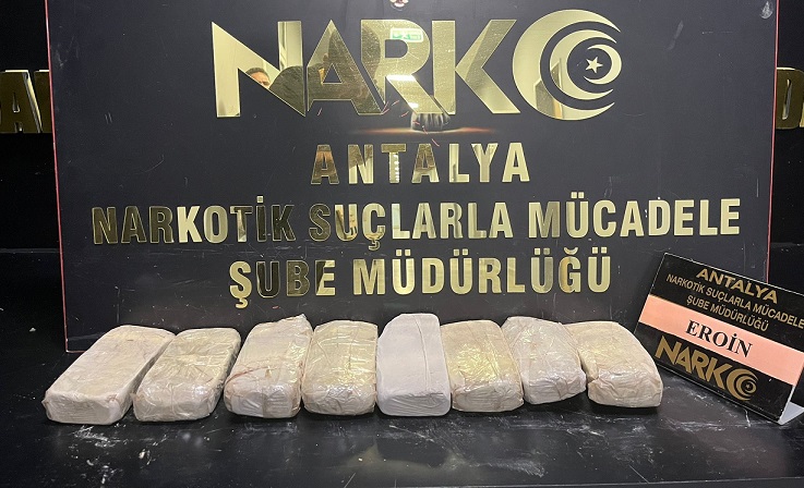 Antalya’da Zehir Tacirlerine Operasyon