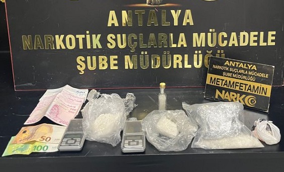 Antalya Emniyetinden Başarılı Uyuşturucu Operasyonu