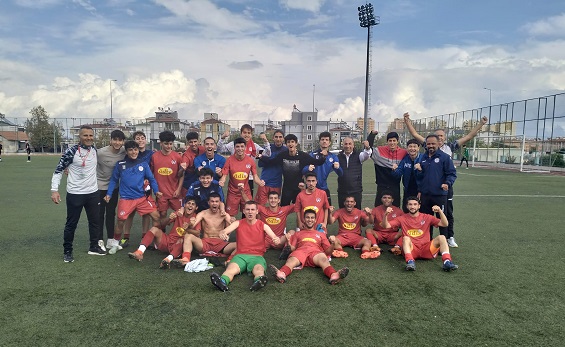 Döşemealltı’nın gençleri Liderlik koltuğunda