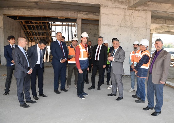 Vali Yazıcı, okul inşaatlarını denetledi
