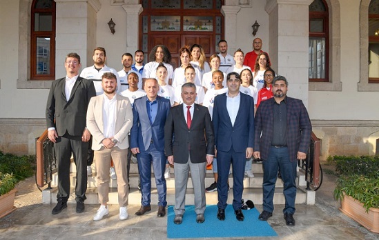 Vali Yazıcı: Sporu önemsiyor ve destekliyoruz