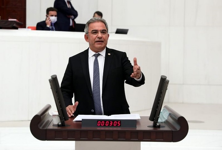 CHP’li Budak: “İktidarın Elinde Toprak Ve Pasaport Dışında Satacak Varlık Kalmadı”