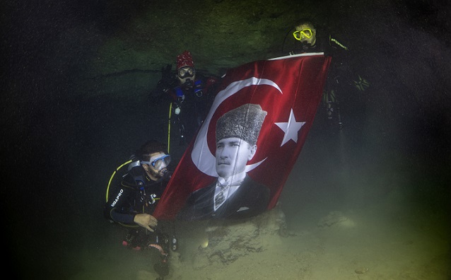Doğu Akdeniz’de 5 yıl önce keşfedilen su altı mağarası görüntülendi