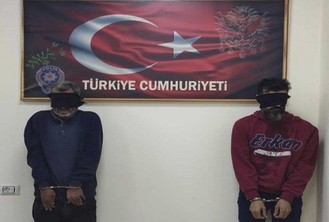 Suriye Afrin’de canlı bomba eylemi hazırlığındaki 2 PKK/YPG’li terörist yakalandı