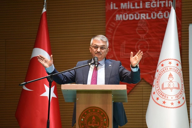 Vali Yazıcı: Eğitimin her yerde konuşulmasını istiyorum