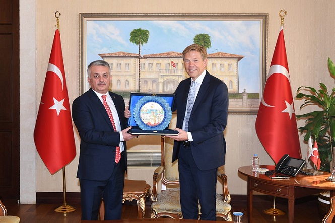 Hollanda Ankara Büyükelçisi Joep Wijnands, Vali Yazıcı’yı ziyaret etti