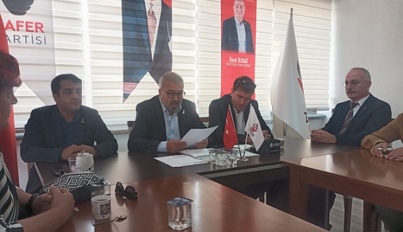 Yaşar Kökçe: Kendi Yurdumuzda Öksüz Kaldık