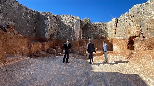 Perre Antik Kenti’nde 1800 yıllık taş ocağı bulundu